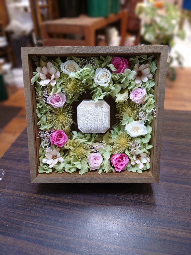 プロポーズにオススメ　指輪が入るBOXフラワー