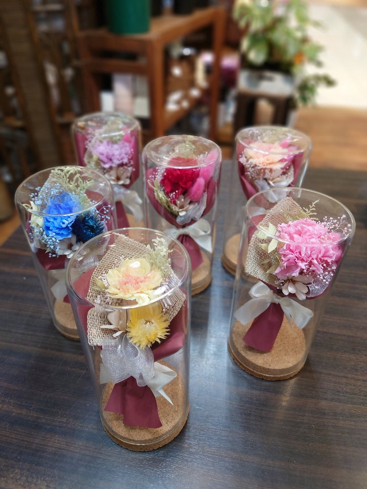 母の日の贈り物　プリザーブドフラワーブーケ